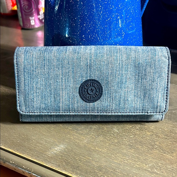 Kipling the New Teddi Wallet in "Cotton Jeans" textured fabric. - Picture 1 of 5